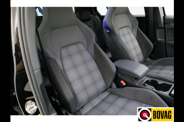 Volkswagen Golf 1.5 eHybrid GTE Black Style 272 PK | IQ Led | Elec. trekhaak | Headup | Stoel- & stuurverw. | PDC V + A, Camera, App. connect, Navigatie, 131 KM actieradius (WLTP)