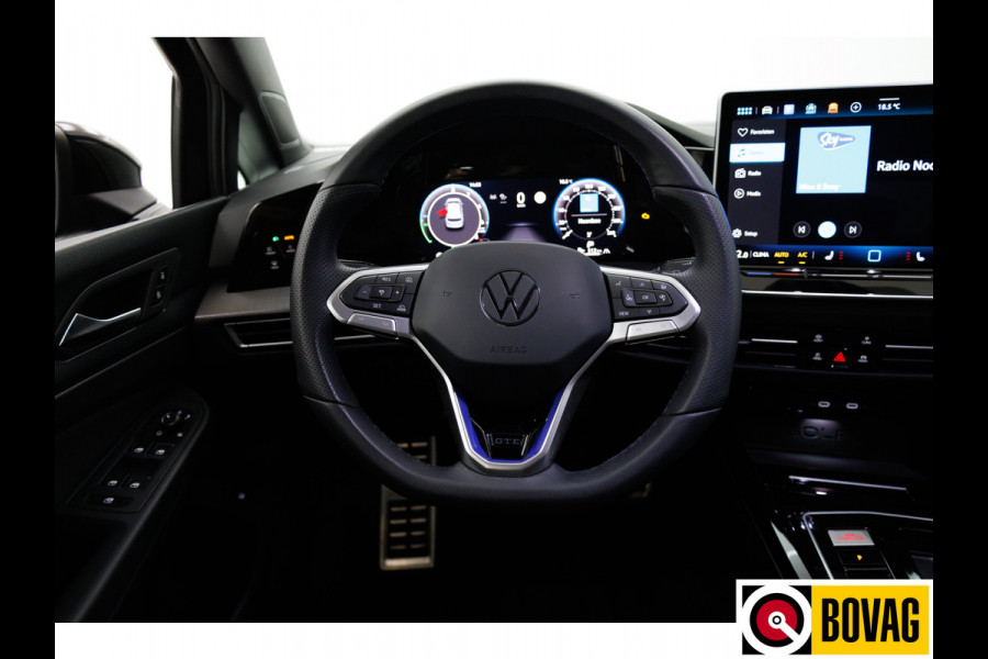 Volkswagen Golf 1.5 eHybrid GTE Black Style 272 PK | IQ Led | Elec. trekhaak | Headup | Stoel- & stuurverw. | PDC V + A, Camera, App. connect, Navigatie, 131 KM actieradius (WLTP)