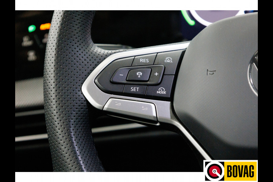 Volkswagen Golf 1.5 eHybrid GTE Black Style 272 PK | IQ Led | Elec. trekhaak | Headup | Stoel- & stuurverw. | PDC V + A, Camera, App. connect, Navigatie, 131 KM actieradius (WLTP)