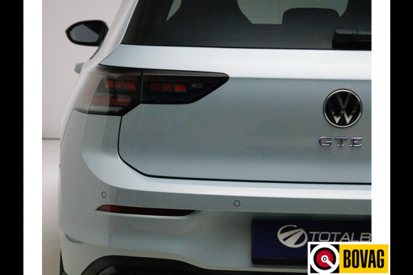 Volkswagen Golf 1.5 eHybrid GTE Black Style 272 PK | IQ Led | Elec. trekhaak | Headup | Stoel- & stuurverw. | PDC V + A, Camera, App. connect, Navigatie, 131 KM actieradius (WLTP)