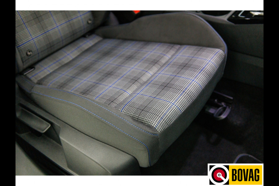 Volkswagen Golf 1.5 eHybrid GTE Black Style 272 PK | IQ Led | Elec. trekhaak | Headup | Stoel- & stuurverw. | PDC V + A, Camera, App. connect, Navigatie, 131 KM actieradius (WLTP)