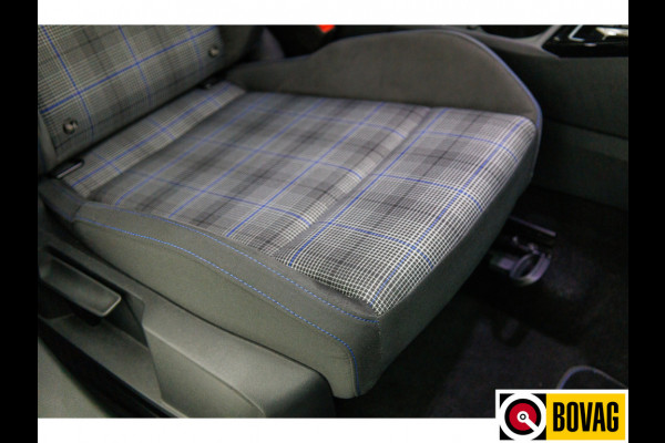 Volkswagen Golf 1.5 eHybrid GTE Black Style 272 PK | IQ Led | Elec. trekhaak | Headup | Stoel- & stuurverw. | PDC V + A, Camera, App. connect, Navigatie, 131 KM actieradius (WLTP)