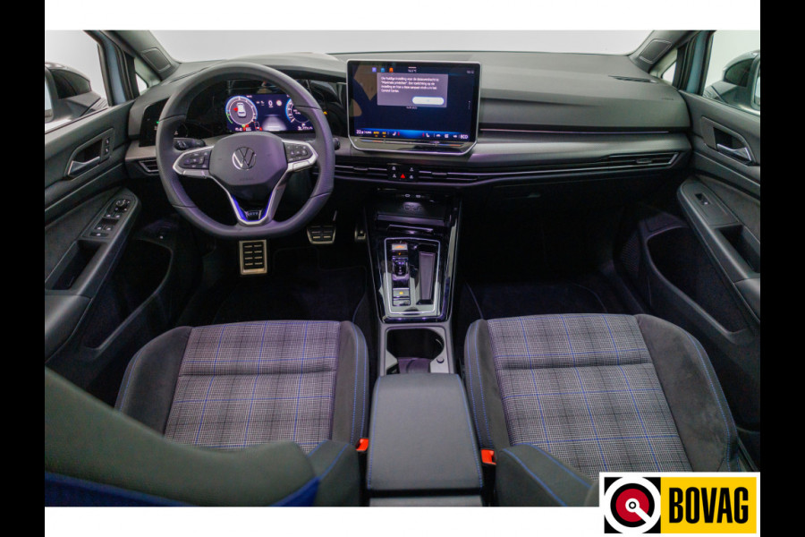 Volkswagen Golf 1.5 eHybrid GTE Black Style 272 PK | IQ Led | Elec. trekhaak | Headup | Stoel- & stuurverw. | PDC V + A, Camera, App. connect, Navigatie, 131 KM actieradius (WLTP)