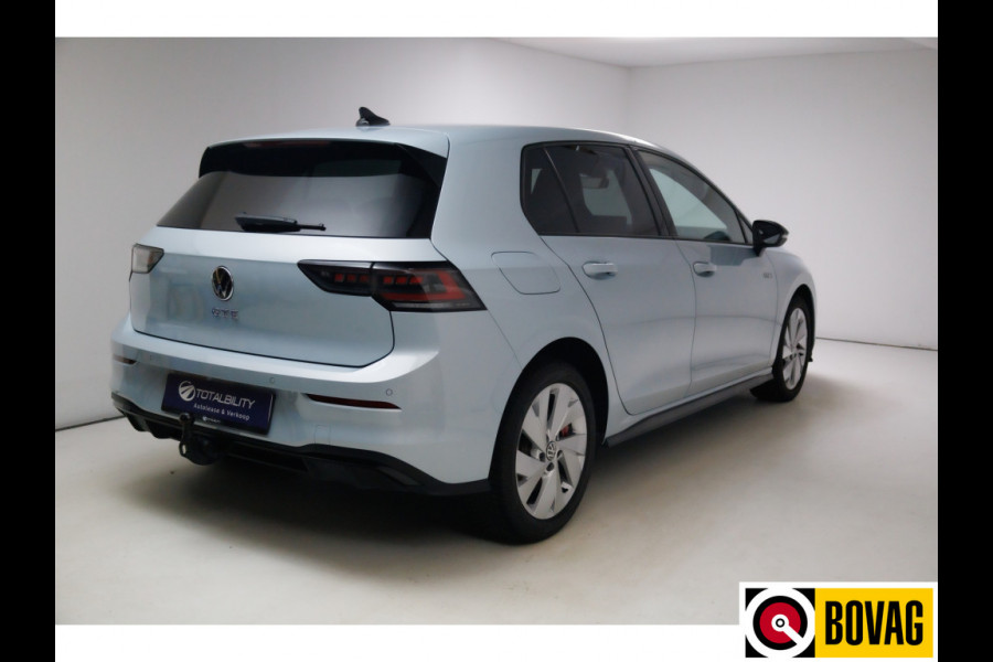 Volkswagen Golf 1.5 eHybrid GTE Black Style 272 PK | IQ Led | Elec. trekhaak | Headup | Stoel- & stuurverw. | PDC V + A, Camera, App. connect, Navigatie, 131 KM actieradius (WLTP)