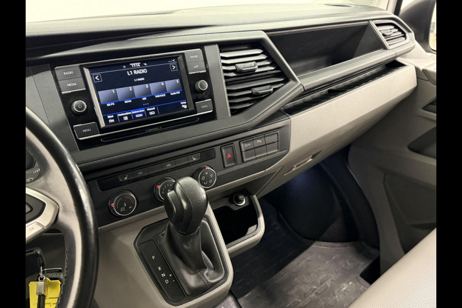 Volkswagen Transporter 2.0 TDI L2H1 30 Comfortline Airco Navi Trekhaak 2X schuifdeur Stoelverwarming Adaptieve Cruise Control