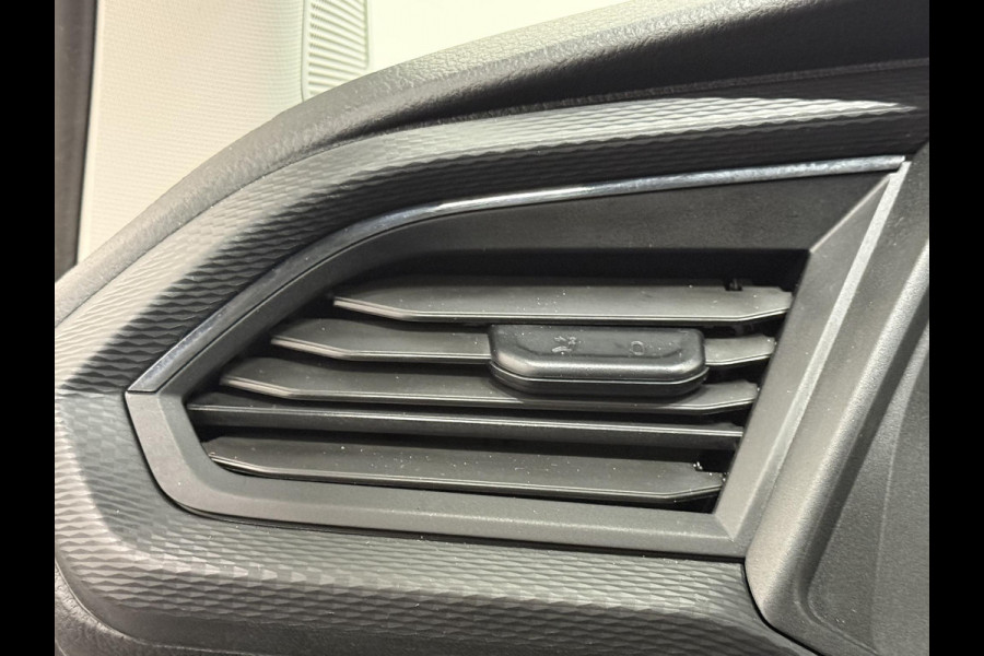 Volkswagen Transporter 2.0 TDI L2H1 30 Comfortline Airco Navi Trekhaak 2X schuifdeur Stoelverwarming Adaptieve Cruise Control