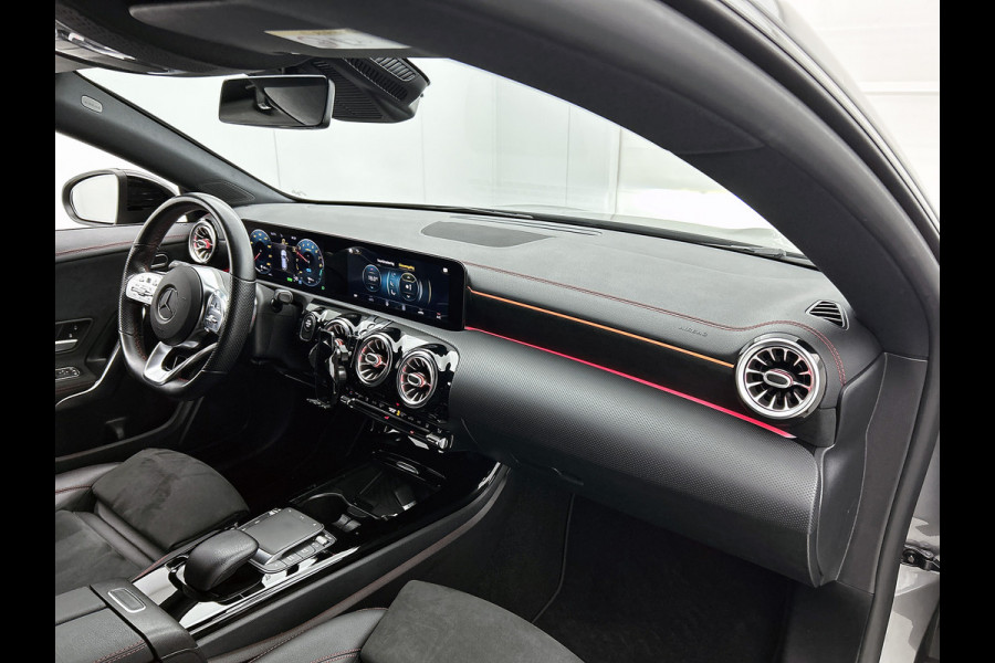 Mercedes-Benz CLA-Klasse Shooting Brake 250 e Business Solution AMG Limited 5 spaaks lichtmetalen velgen | MBUX wide screen | Navigatie | Parking support met camera achter | Inclusief 24 maanden MB Certified garantie voor Europa.