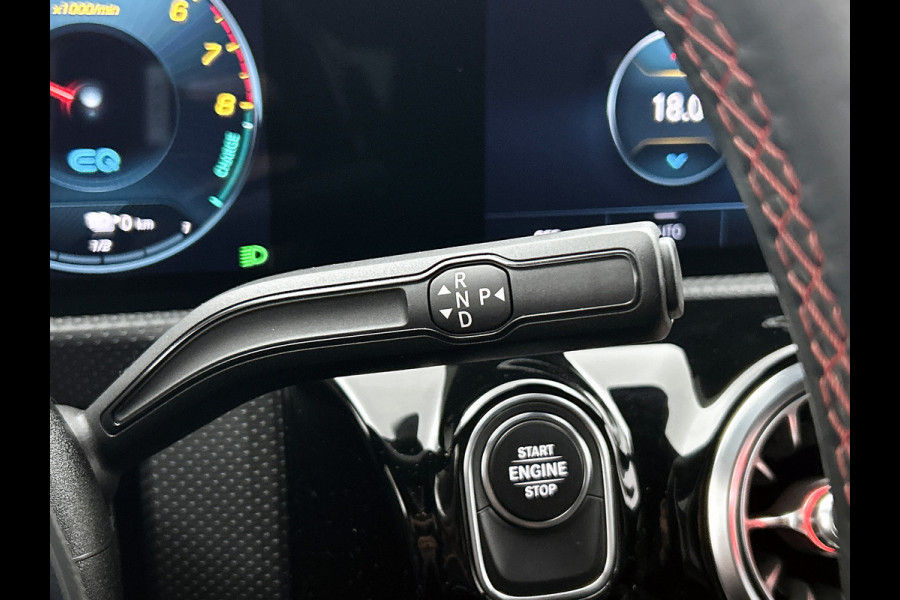 Mercedes-Benz CLA-Klasse Shooting Brake 250 e Business Solution AMG Limited 5 spaaks lichtmetalen velgen | MBUX wide screen | Navigatie | Parking support met camera achter | Inclusief 24 maanden MB Certified garantie voor Europa.