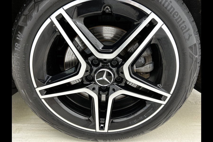 Mercedes-Benz CLA-Klasse Shooting Brake 250 e Business Solution AMG Limited 5 spaaks lichtmetalen velgen | MBUX wide screen | Navigatie | Parking support met camera achter | Inclusief 24 maanden MB Certified garantie voor Europa.