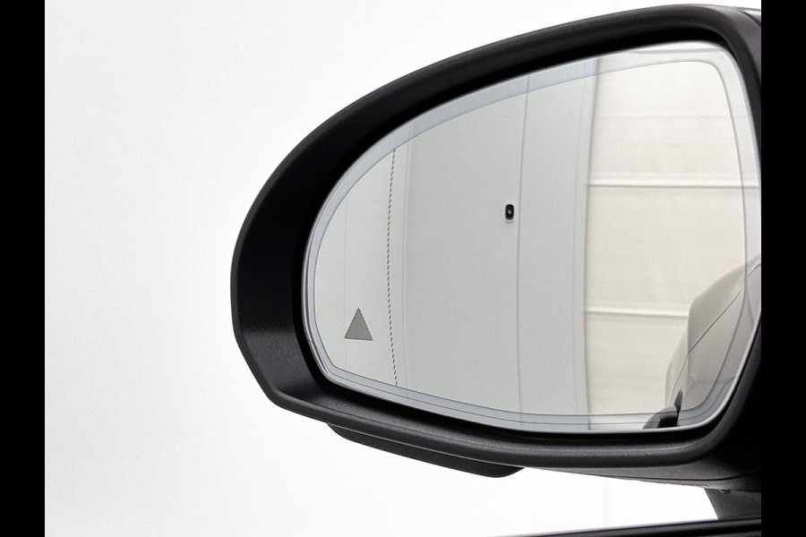 Mercedes-Benz CLE Coupé 300 4MATIC AMG-Line | Night pack | Panorama schuifdak | Rijassistentie pack | Burmester Sound | Leder | Premium Plus pack Inclusief 24 maanden MB Certified garantie voor Europa.