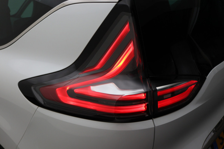 Renault Espace 1.8 TCe Limousin 7p. Verwarmde Voorruit, Camera, Apple Carplay, Cruise, LED, DAB, PDC, 19''