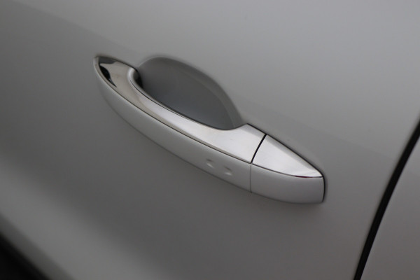 Renault Espace 1.8 TCe Limousin 7p. Verwarmde Voorruit, Camera, Apple Carplay, Cruise, LED, DAB, PDC, 19''