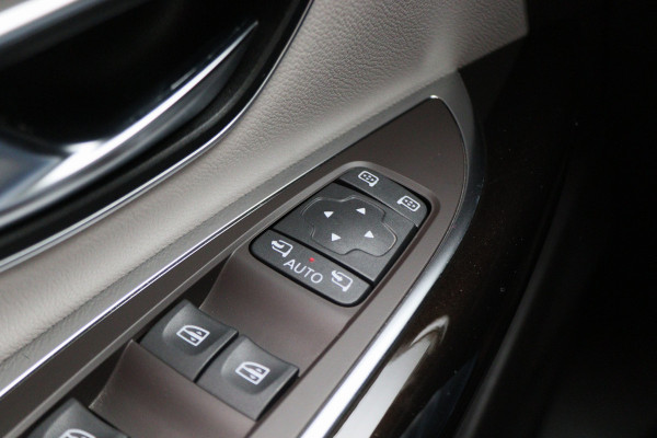 Renault Espace 1.8 TCe Limousin 7p. Verwarmde Voorruit, Camera, Apple Carplay, Cruise, LED, DAB, PDC, 19''