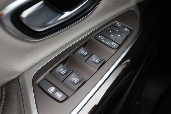 Renault Espace 1.8 TCe Limousin 7p. Verwarmde Voorruit, Camera, Apple Carplay, Cruise, LED, DAB, PDC, 19''