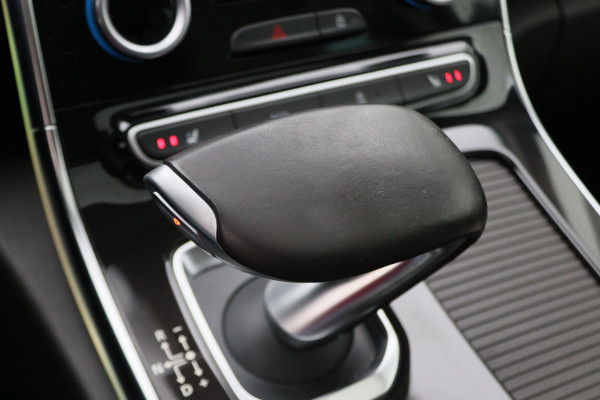 Renault Espace 1.8 TCe Limousin 7p. Verwarmde Voorruit, Camera, Apple Carplay, Cruise, LED, DAB, PDC, 19''