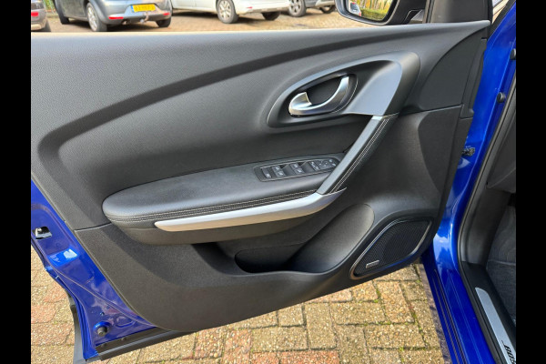 Renault Kadjar TCe 140 EDC Bose Trekhaak / Navi / Full LED / Clima / LM velgen