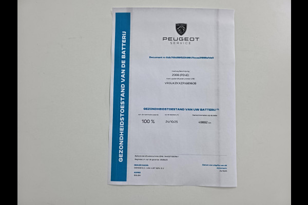 Peugeot e-2008 EV GT 50 kWh SOH 100% | Panoramadak | Stoelverwarming | Navigatie | Android auto / Apple carplay