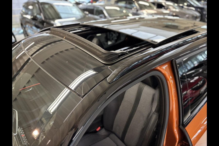 Peugeot e-2008 EV GT 50 kWh SOH 100% | Panoramadak | Stoelverwarming | Navigatie | Android auto / Apple carplay