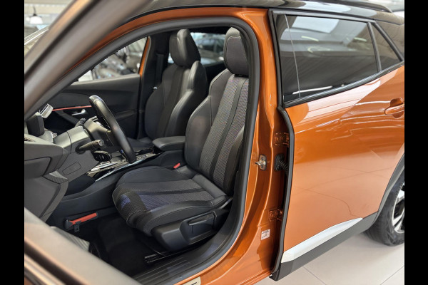 Peugeot e-2008 EV GT 50 kWh SOH 100% | Panoramadak | Stoelverwarming | Navigatie | Android auto / Apple carplay
