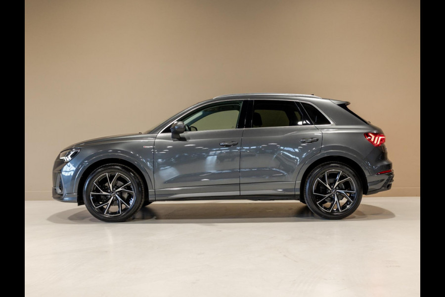 Audi Q3 35 TFSI S edition / 150pk / Trekhaak / Stoelverwarming / Achteruitrij camera /