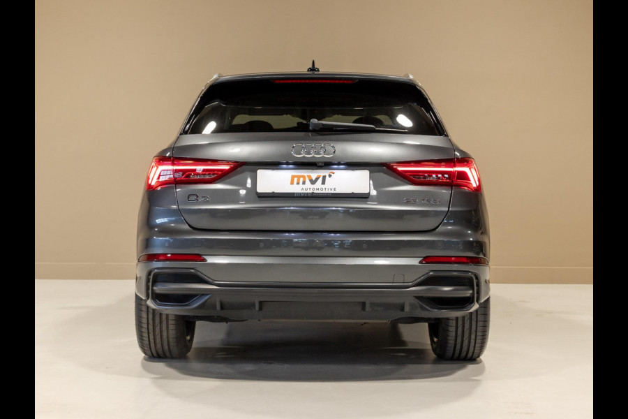 Audi Q3 35 TFSI S edition / 150pk / Trekhaak / Stoelverwarming / Achteruitrij camera /