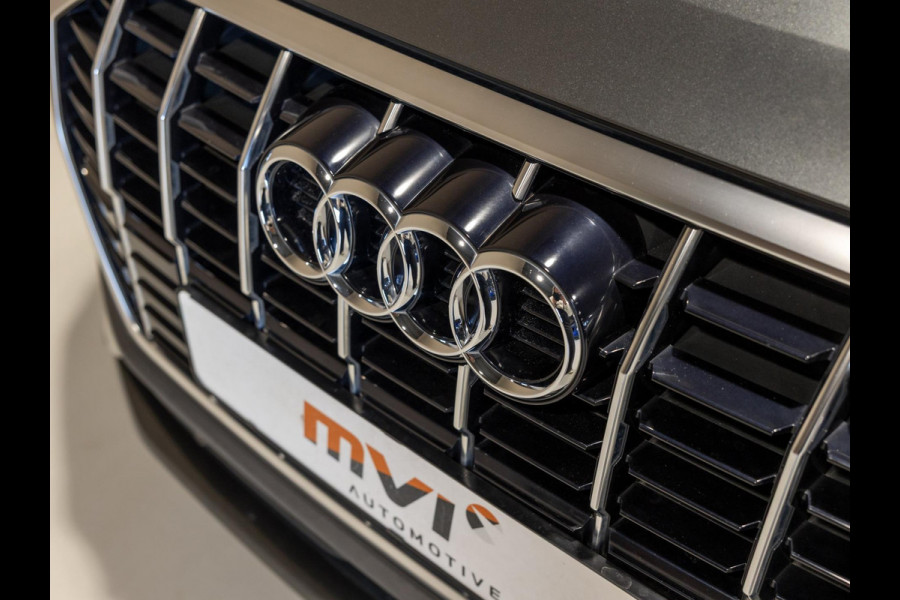 Audi Q3 35 TFSI S edition / 150pk / Trekhaak / Stoelverwarming / Achteruitrij camera /