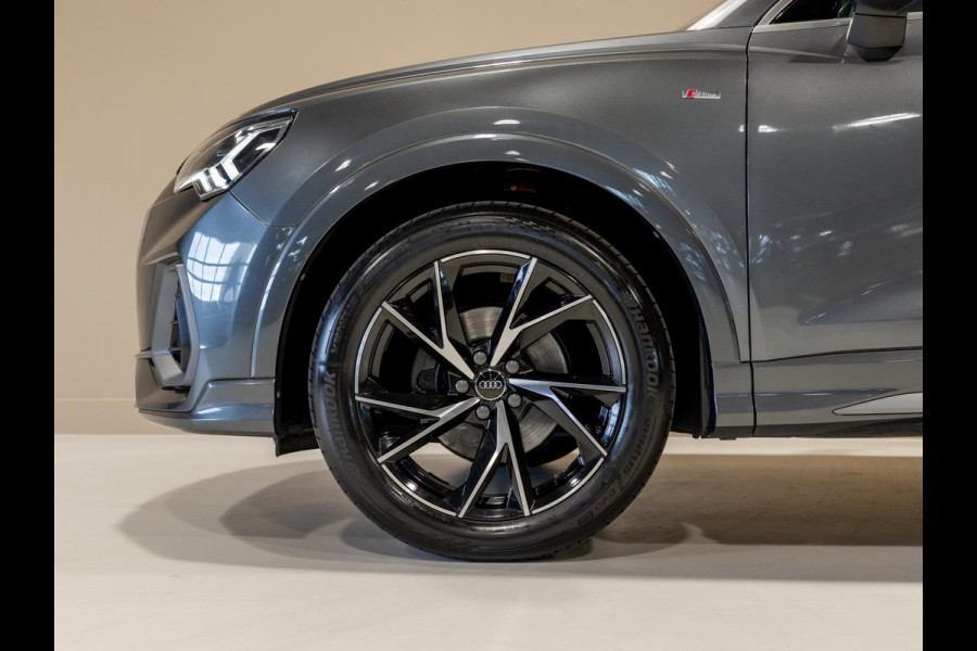 Audi Q3 35 TFSI S edition / 150pk / Trekhaak / Stoelverwarming / Achteruitrij camera /