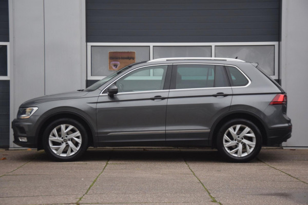 Volkswagen Tiguan 1.4 TSI Connected Series Panoramadak / Comfortstoelen / Carplay
