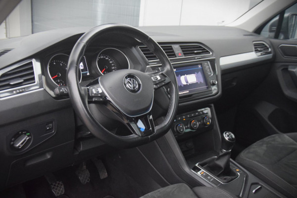 Volkswagen Tiguan 1.4 TSI Connected Series Panoramadak / Comfortstoelen / Carplay