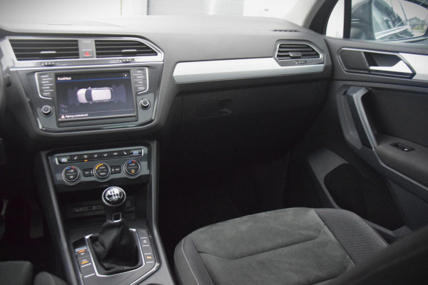 Volkswagen Tiguan 1.4 TSI Connected Series Panoramadak / Comfortstoelen / Carplay