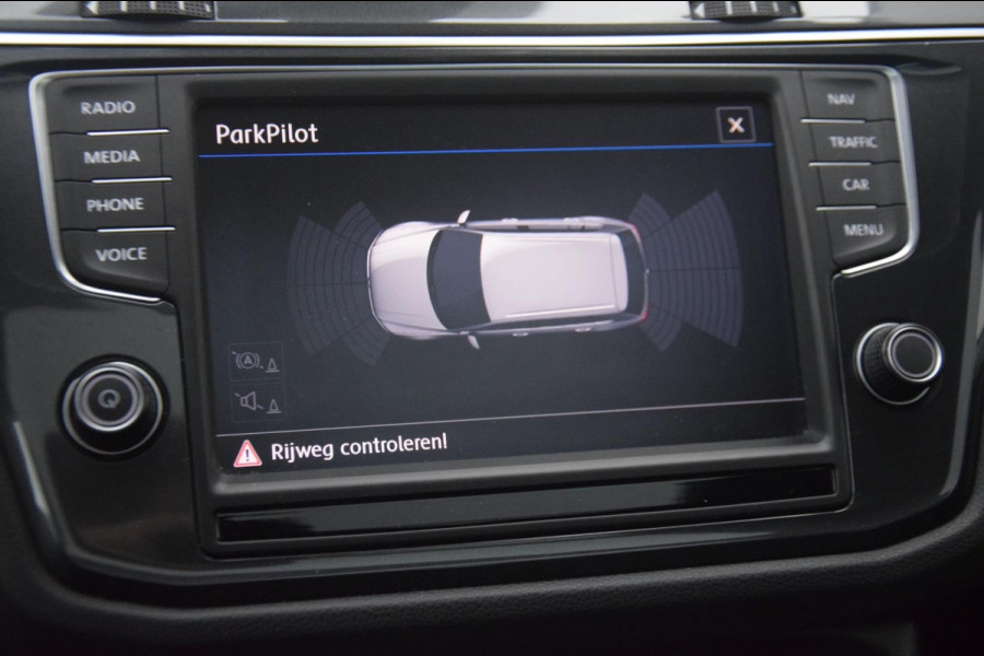 Volkswagen Tiguan 1.4 TSI Connected Series Panoramadak / Comfortstoelen / Carplay