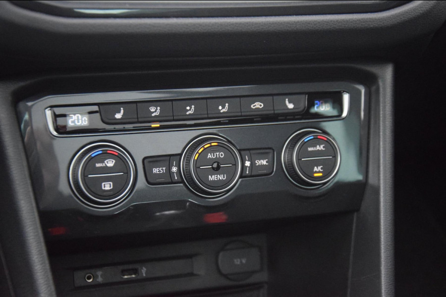 Volkswagen Tiguan 1.4 TSI Connected Series Panoramadak / Comfortstoelen / Carplay