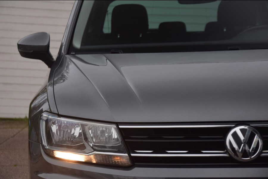 Volkswagen Tiguan 1.4 TSI Connected Series Panoramadak / Comfortstoelen / Carplay
