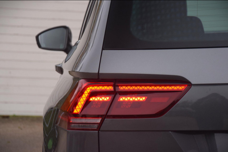 Volkswagen Tiguan 1.4 TSI Connected Series Panoramadak / Comfortstoelen / Carplay