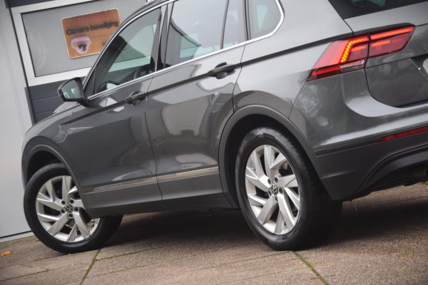 Volkswagen Tiguan 1.4 TSI Connected Series Panoramadak / Comfortstoelen / Carplay