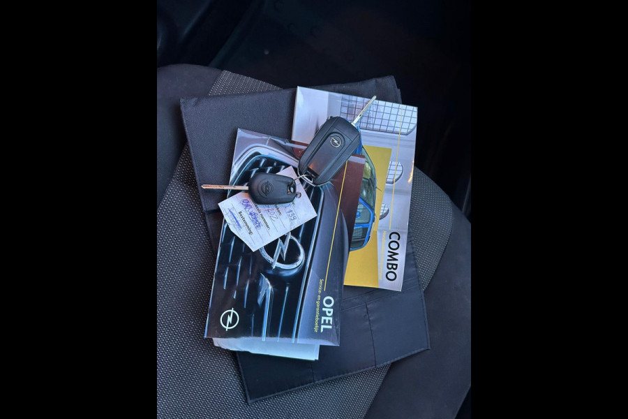 Opel Combo 1.5D /navi/euro6/airco