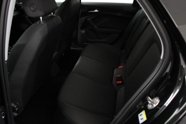 Audi A1 Sportback 30 TFSI 115pk Automaat Audi A1 Sportback 30 TFSI Automaat | Navigatie | Climate Control | Virtual Cockpit | Bluetooth | Cruise control | Lichtmetalen Velgen | Parkeer sensoren