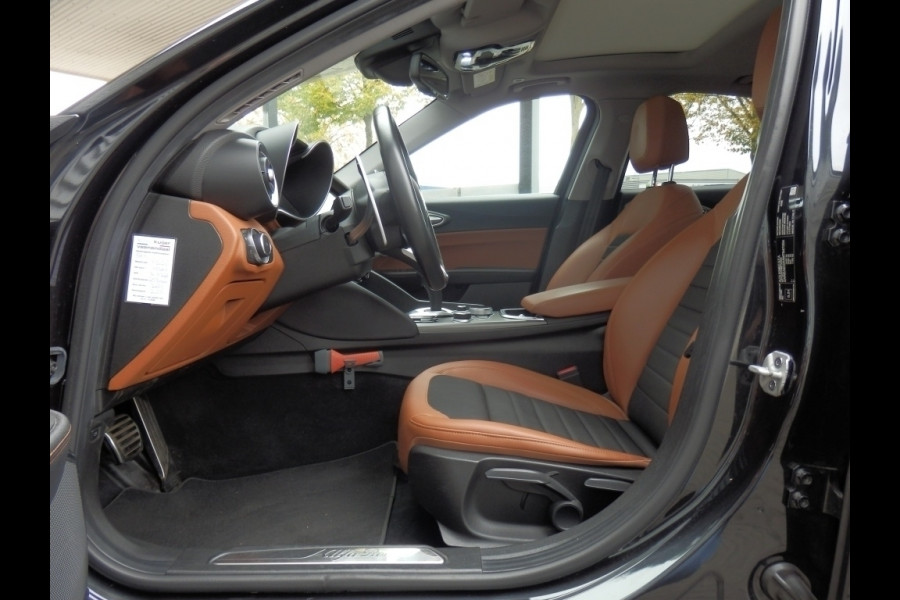 Alfa Romeo Giulia 2.2 Sprint I Automaat I 240 pk* I Schuif/kantel dak I Adp. crui