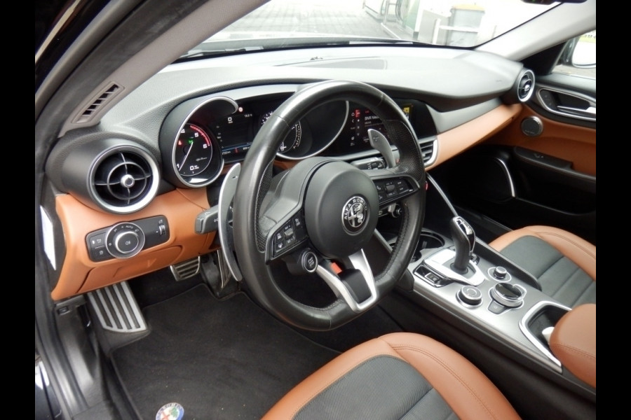 Alfa Romeo Giulia 2.2 Sprint I Automaat I 240 pk* I Schuif/kantel dak I Adp. crui