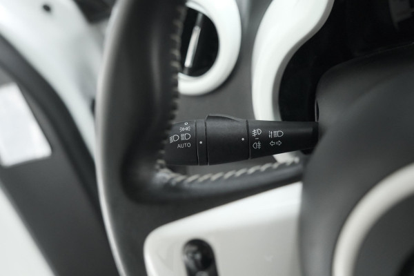 Renault Twingo 1.0 SCe Intens | Camera | Navigatie | Climate Control | Parkeersensoren
