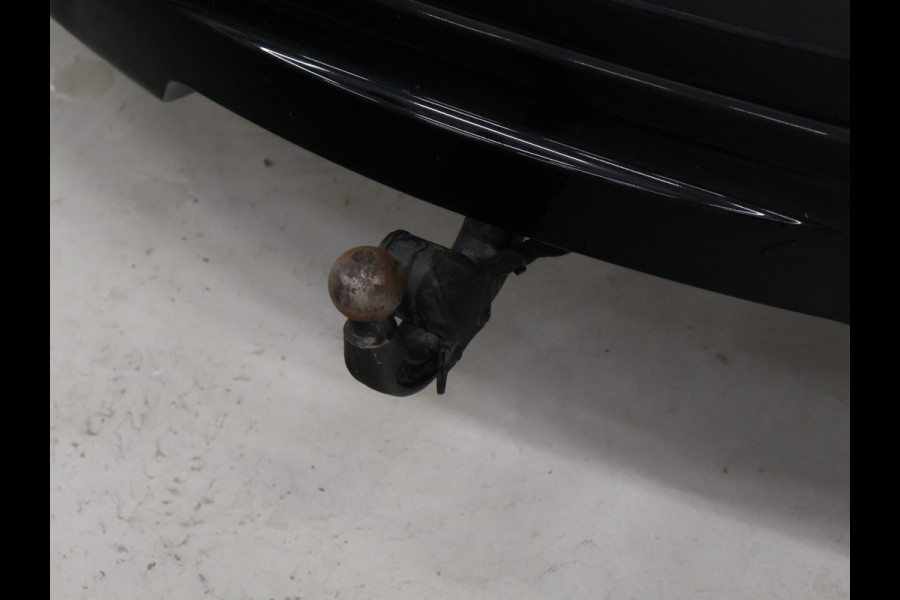 Land Rover Range Rover Evoque 1.5 P300e AWD R-Dynamic HSE [TREKHAAK, SCHUIFKANTELDAK, CAMERA, PDC V+A, APPLE CARPLAY, ANDROID AUTO, MERIDIAN, ELECTRISCHE STOELEN, CRUISE CONTROL, NIEUWSTAAT]