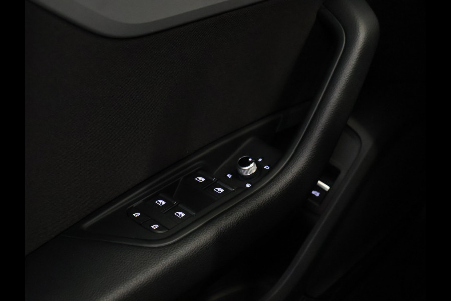 Audi A5 Sportback 40 TFSI Advanced Edition [CRUISE CONTROL, BLUETOOTH TELEFOON, FLIPPERS,  DRAADLOZE TELEFOONLADER, AUTOMATISCHE ACHTERKLEP, NIEUWSTAAT]