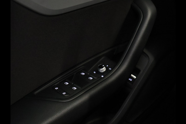 Audi A5 Sportback 40 TFSI Advanced Edition [CRUISE CONTROL, BLUETOOTH TELEFOON, FLIPPERS,  DRAADLOZE TELEFOONLADER, AUTOMATISCHE ACHTERKLEP, NIEUWSTAAT]