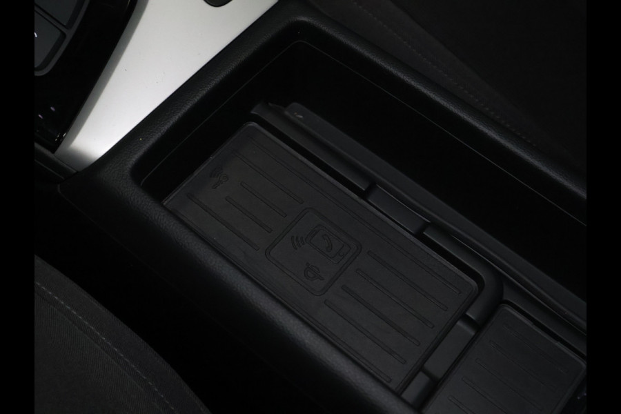 Audi A5 Sportback 40 TFSI Advanced Edition [CRUISE CONTROL, BLUETOOTH TELEFOON, FLIPPERS,  DRAADLOZE TELEFOONLADER, AUTOMATISCHE ACHTERKLEP, NIEUWSTAAT]