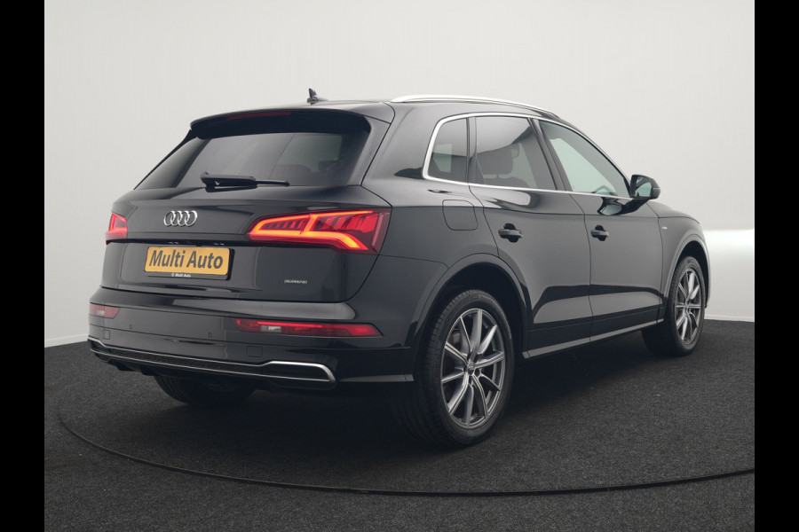 Audi Q5 50 TFSI e quattro S Line Plug In Hybrid 300pk Dealer O.H PHEV | Camera | Keyless | Sportstoelen Verwarmd | S Sportstuur | Navigatie Plus | Apple Carplay | Virtual | DAB | 20"L.M |
