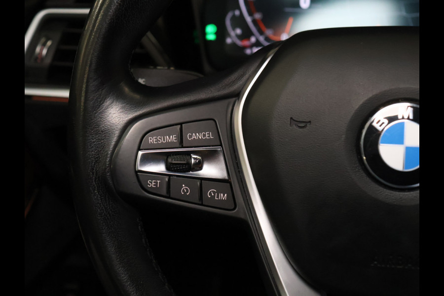 BMW 3 Serie Touring 330i High Executive NW TYPE [APPLE CARPLAY, PDC V+A, CRUISE CONTROL, HARMAN/KARDON, STOELVERWARMING, AUTOMATISCHE ACHTERKLEP, AUTOMATISCHE AIRCO, NIEUWSTAAT]