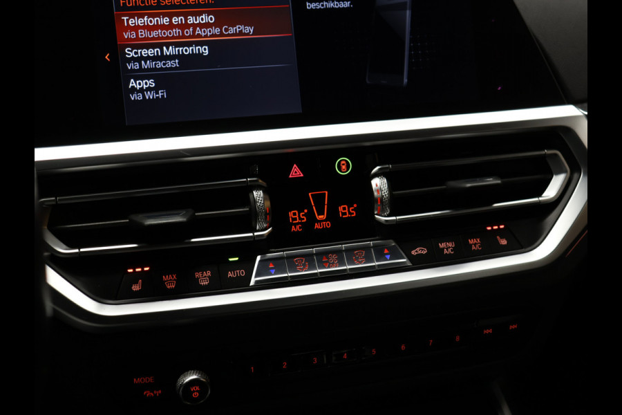BMW 3 Serie Touring 330i High Executive NW TYPE [APPLE CARPLAY, PDC V+A, CRUISE CONTROL, HARMAN/KARDON, STOELVERWARMING, AUTOMATISCHE ACHTERKLEP, AUTOMATISCHE AIRCO, NIEUWSTAAT]