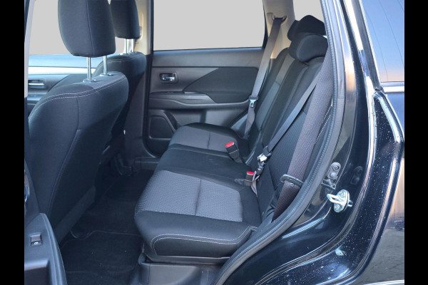Mitsubishi Outlander 2.0 Connect Pro | Automaat | Stoel/stuurverwarming | 360 Camera | Trekhaak |