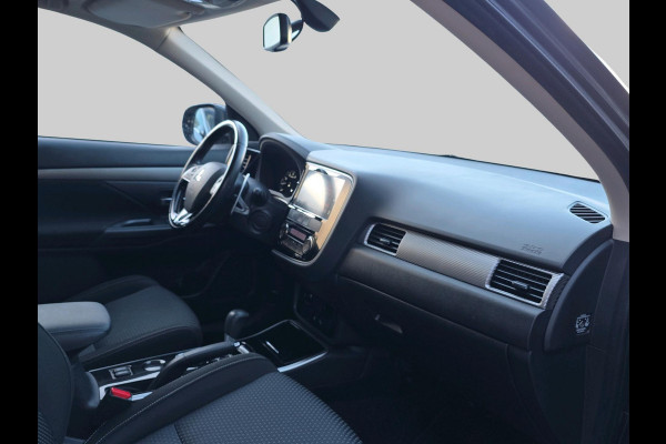 Mitsubishi Outlander 2.0 Connect Pro | Automaat | Stoel/stuurverwarming | 360 Camera | Trekhaak |