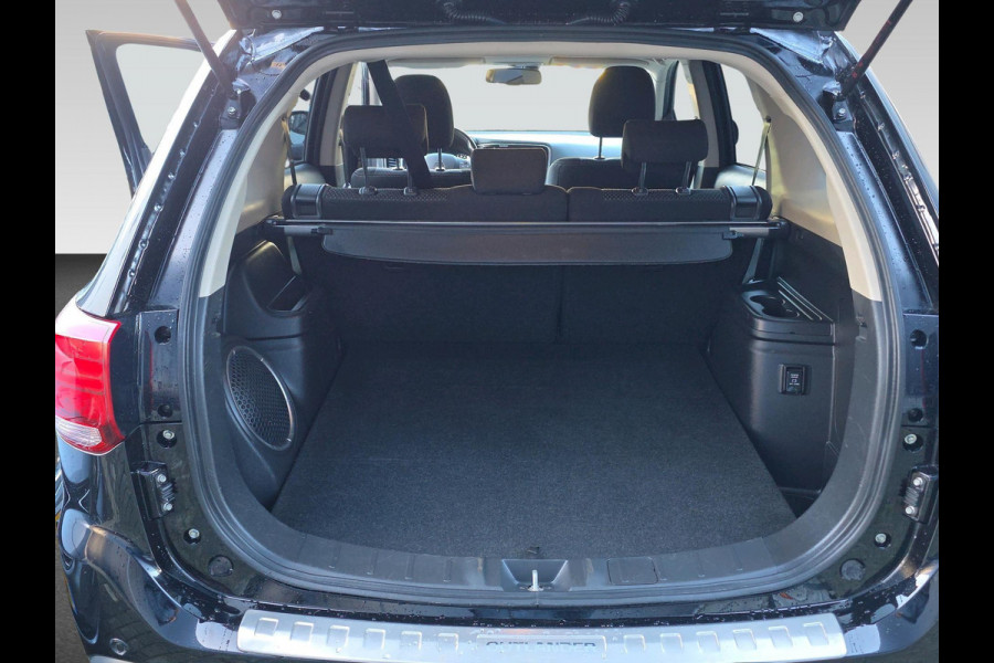 Mitsubishi Outlander 2.0 Connect Pro | Automaat | Stoel/stuurverwarming | 360 Camera | Trekhaak |